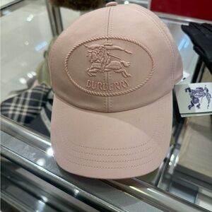 Burberry Light Pink or tan Logo Cap, Burberry prosum hat new with tags
